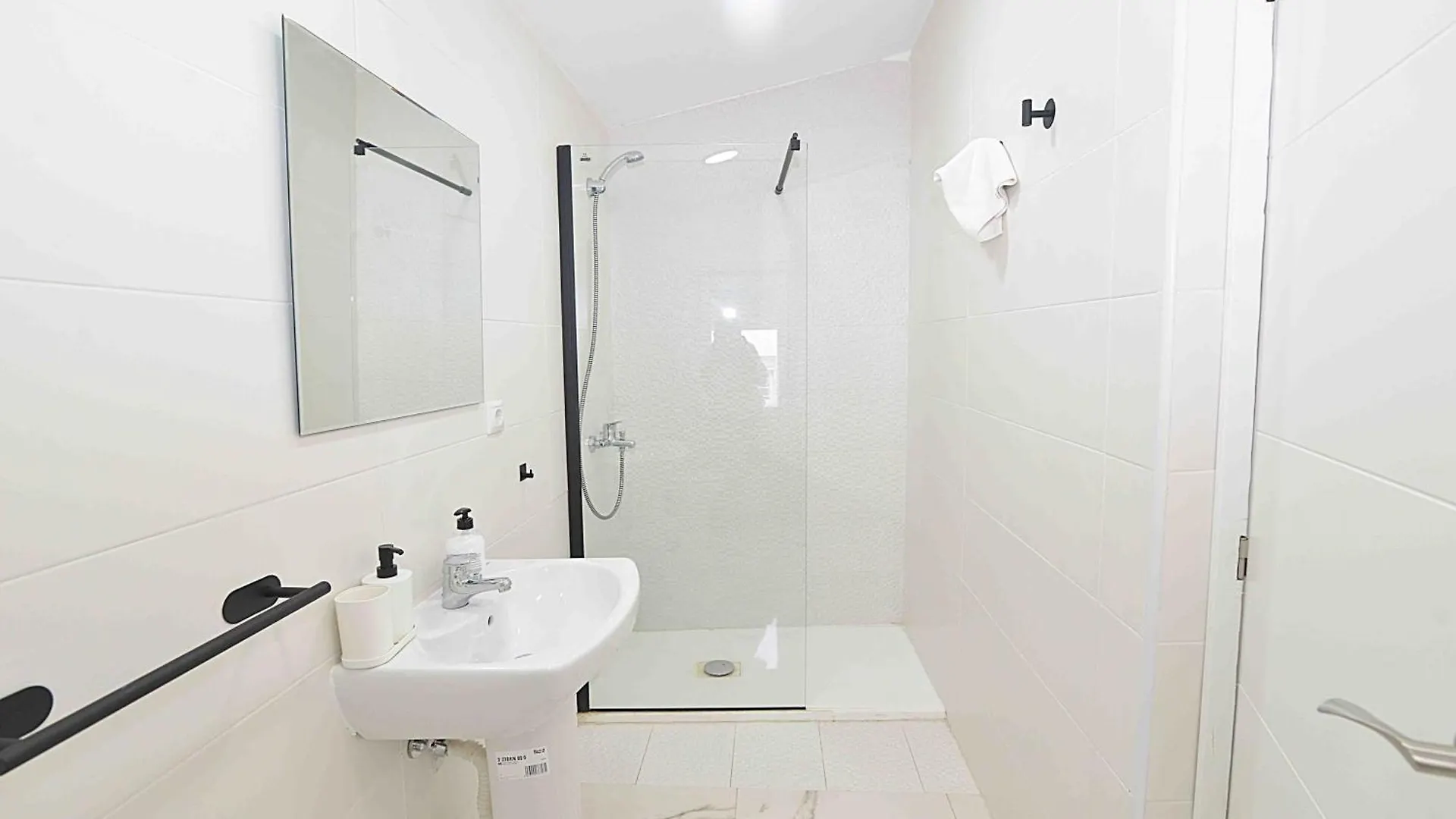 El Apartamento De San Cisneros By Just-Room Santander 0*,